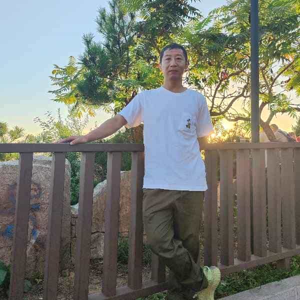 47岁岁辽宁单身帅哥 - 贺州吉缘网