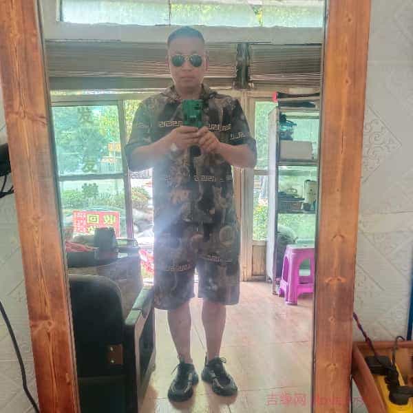 39岁岁贵州单身帅哥 - 贺州吉缘网